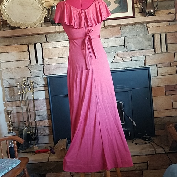 Vintage 80's formal Raspberry Burgundy Polyester gown dress - Picture 3 of 7